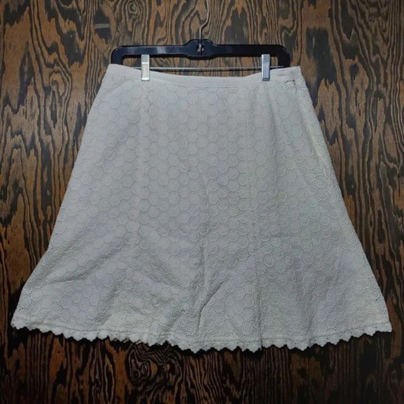 CAbi Women's Size 12 White Eyelet Skirt 100% Cotton Style 889 A-Line - Picture 2 of 6